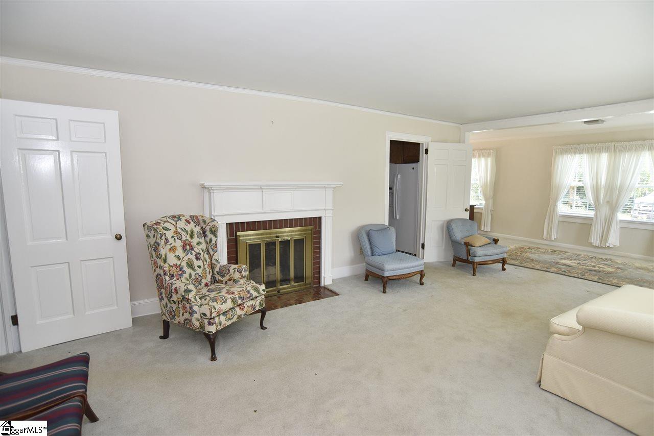 15 Dawson Road Greenville, SC 29609 - Photo 14 of 35