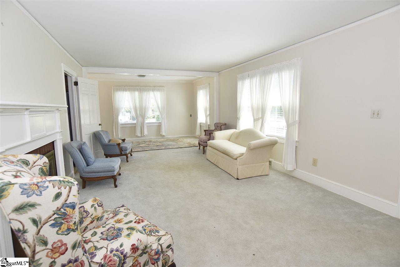 15 Dawson Road Greenville, SC 29609 - Photo 15 of 35