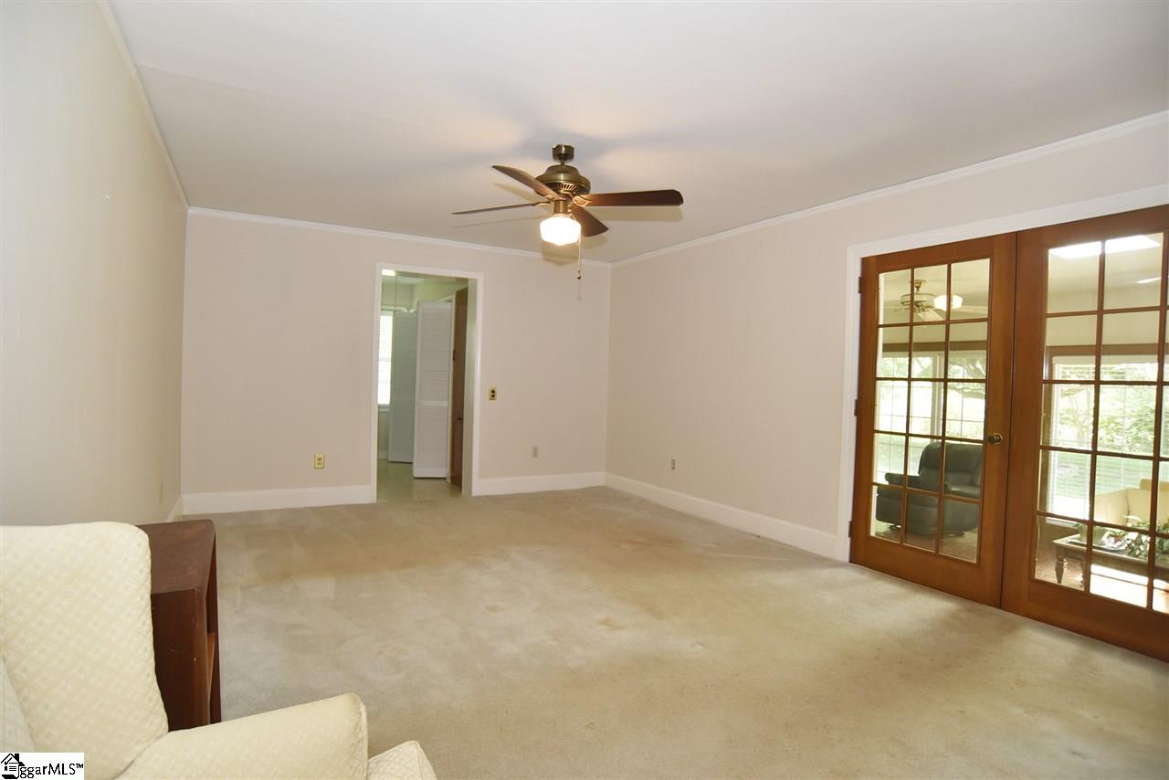 15 Dawson Road Greenville, SC 29609 - Photo 19 of 35