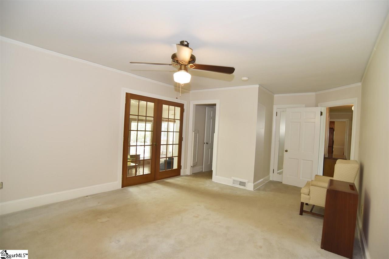 15 Dawson Road Greenville, SC 29609 - Photo 20 of 35