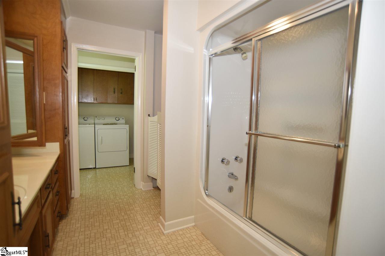 15 Dawson Road Greenville, SC 29609 - Photo 23 of 35