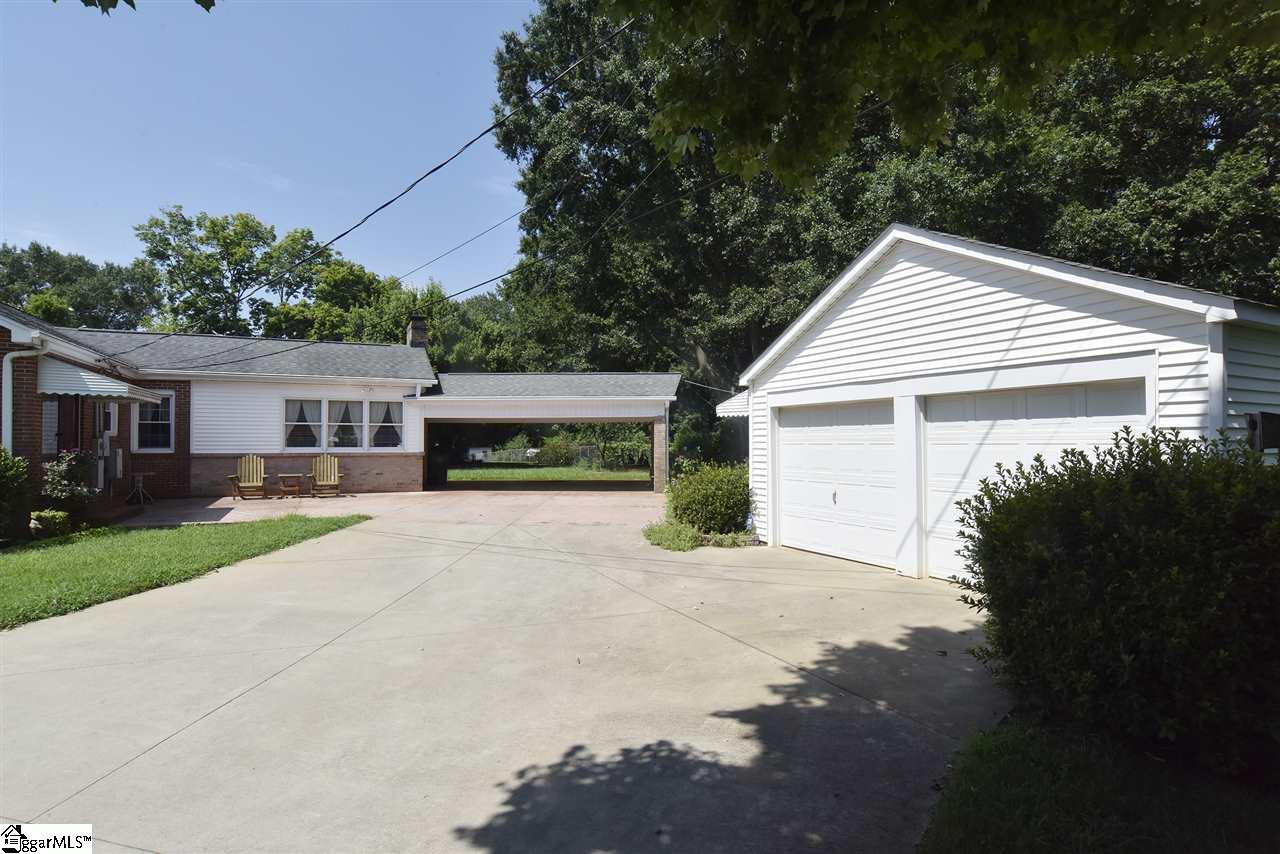 15 Dawson Road Greenville, SC 29609 - Photo 28 of 35