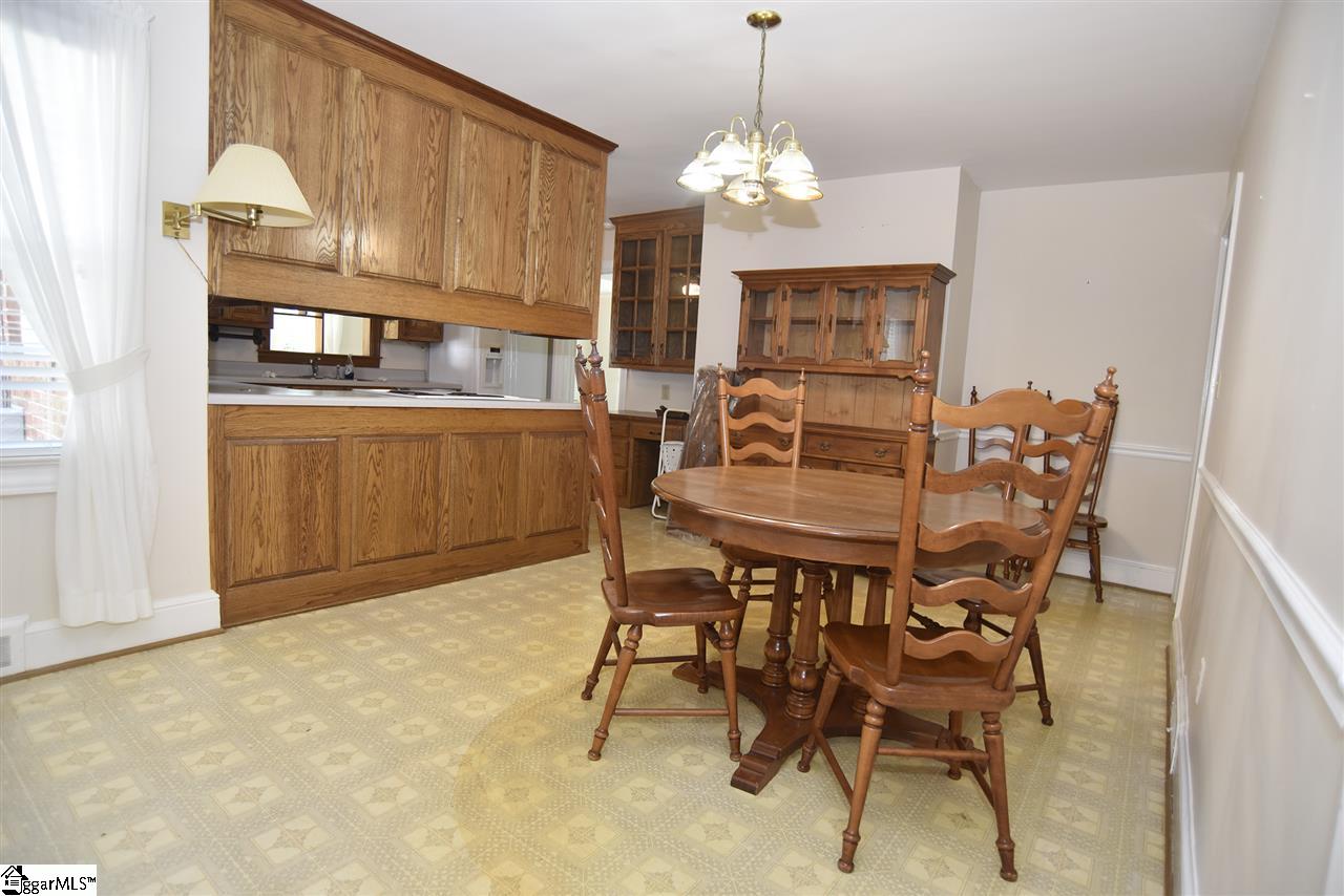 15 Dawson Road Greenville, SC 29609 - Photo 7 of 35