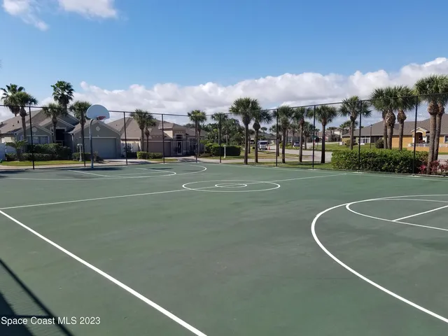a view of a tennis court