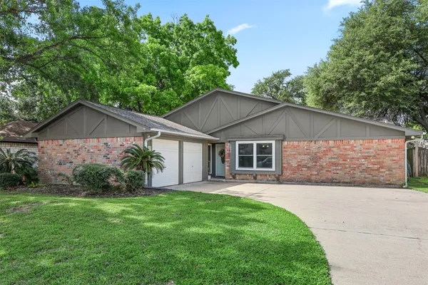 $327,777 | 1406 New Orleans Street, Deer Park, TX 77536