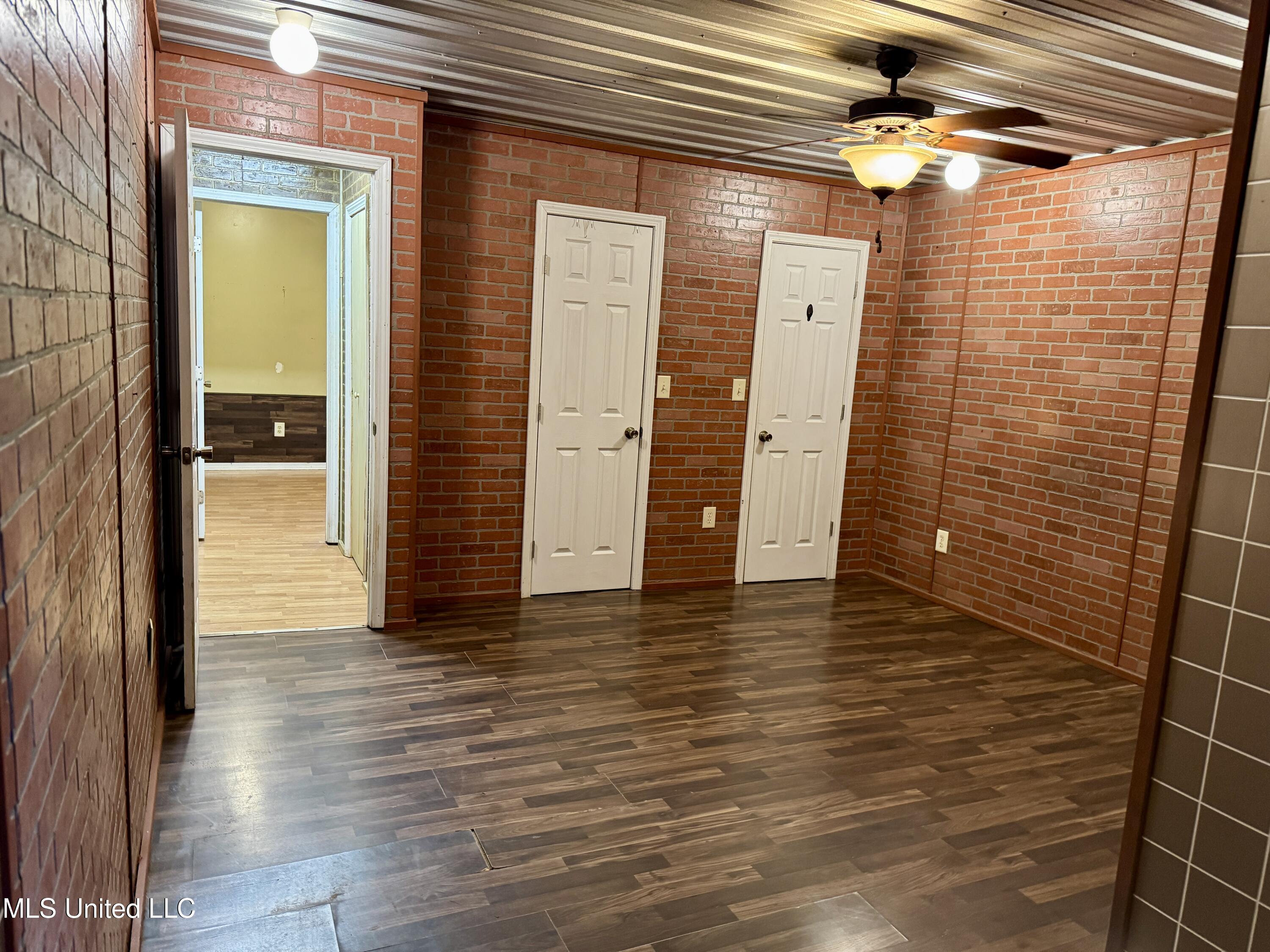 5015 Highway 15 Laurel, MS 39443 - Photo 17 of 60 Main House Mst BR