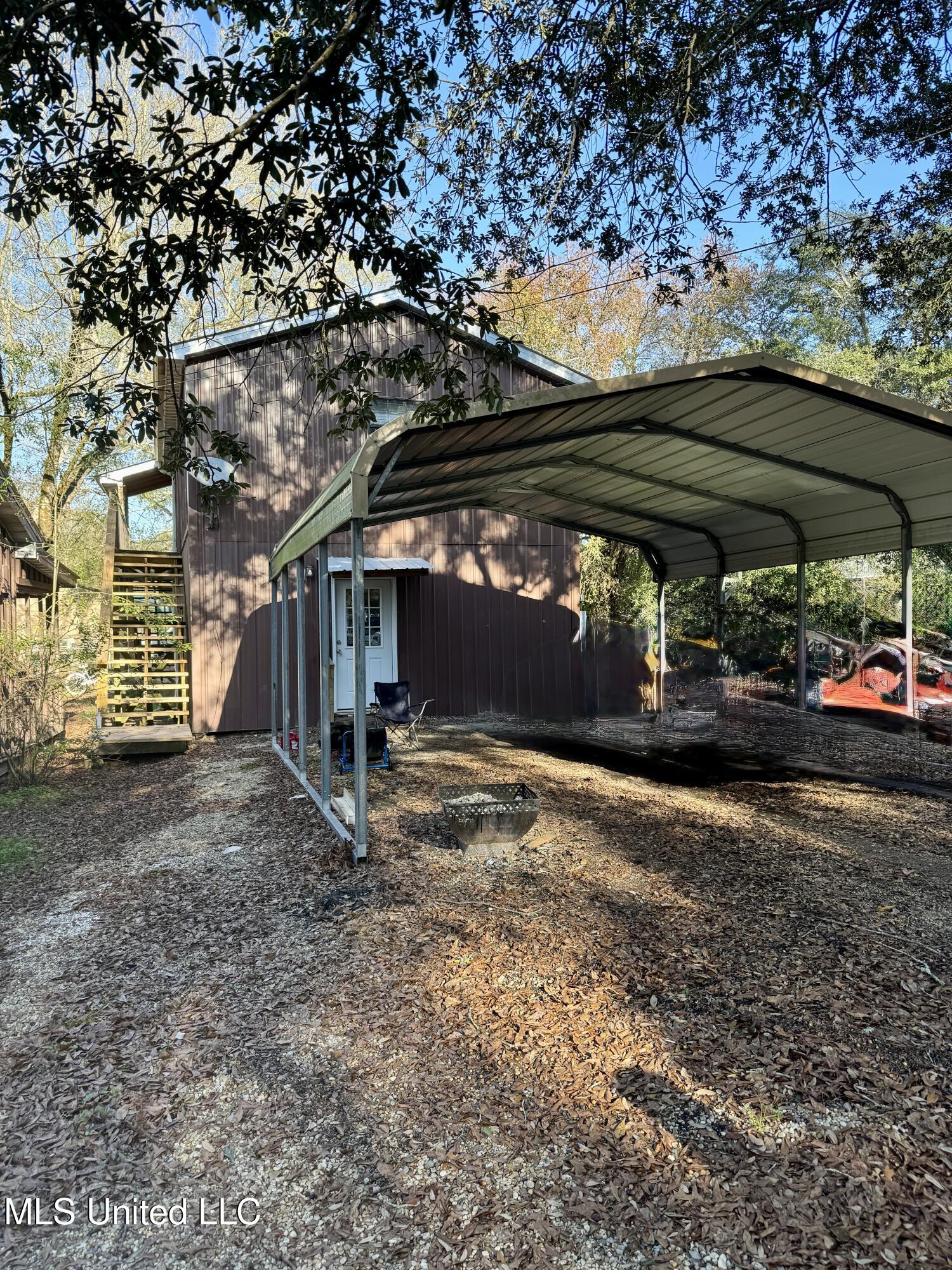 5015 Highway 15 Laurel, MS 39443 - Photo 23 of 60 5019 Hwy 15 2 Story