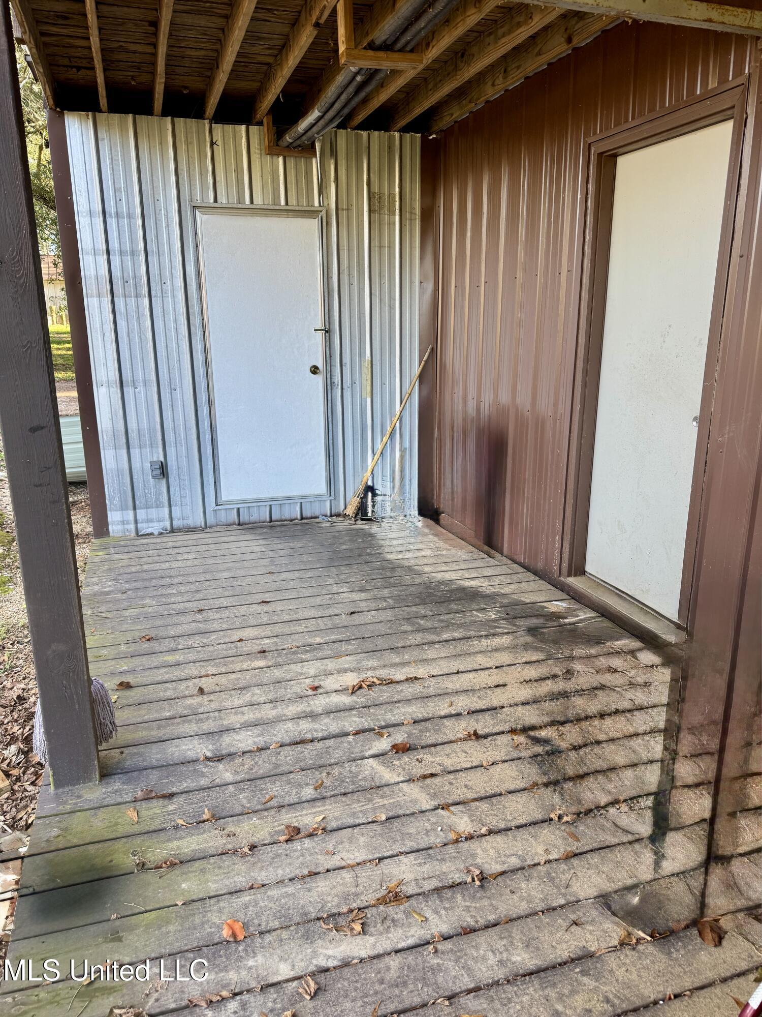 5015 Highway 15 Laurel, MS 39443 - Photo 29 of 60 2 story bottom #2