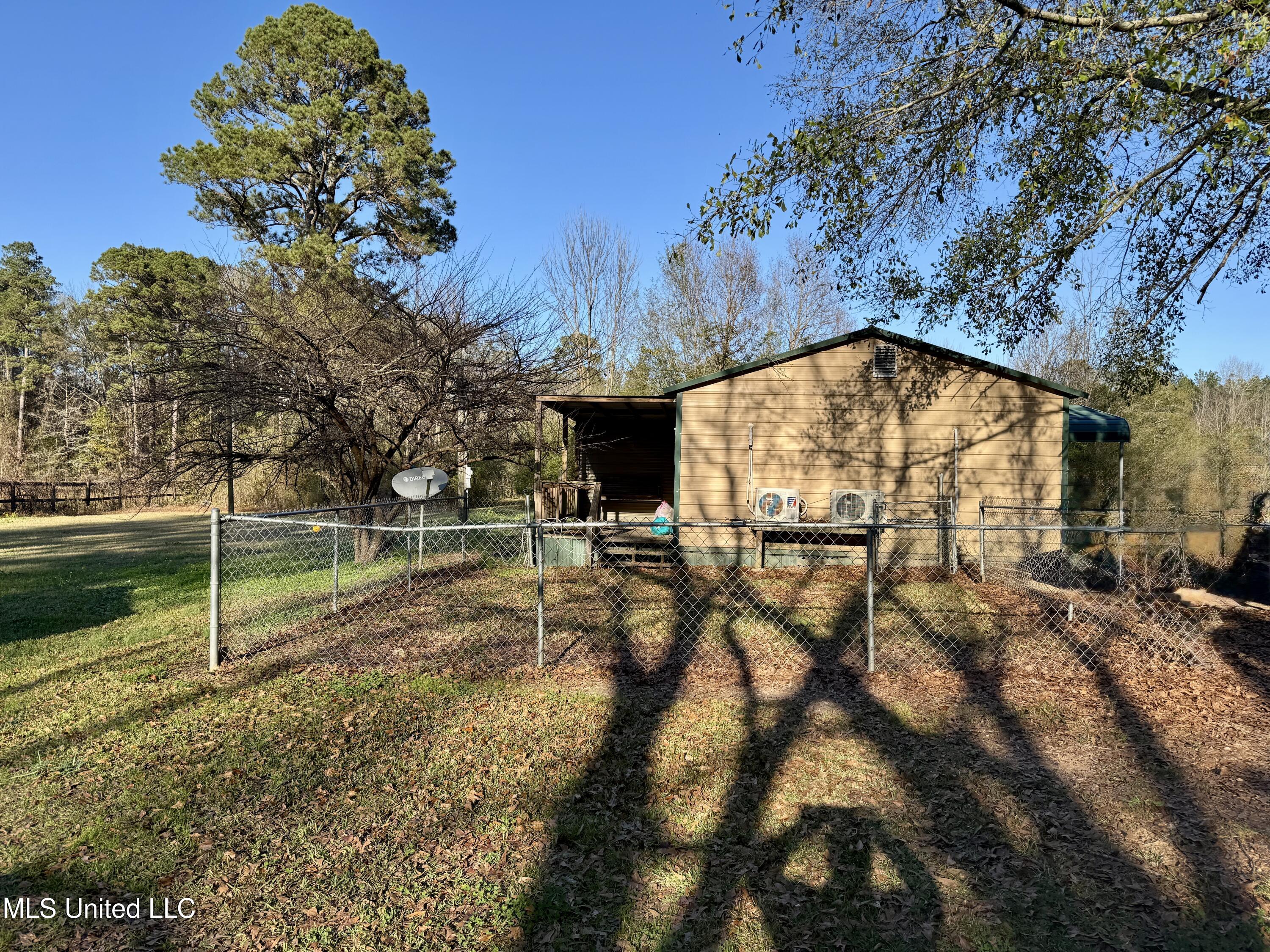 5015 Highway 15 Laurel, MS 39443 - Photo 39 of 60 5021 Hwy 15 N House #4