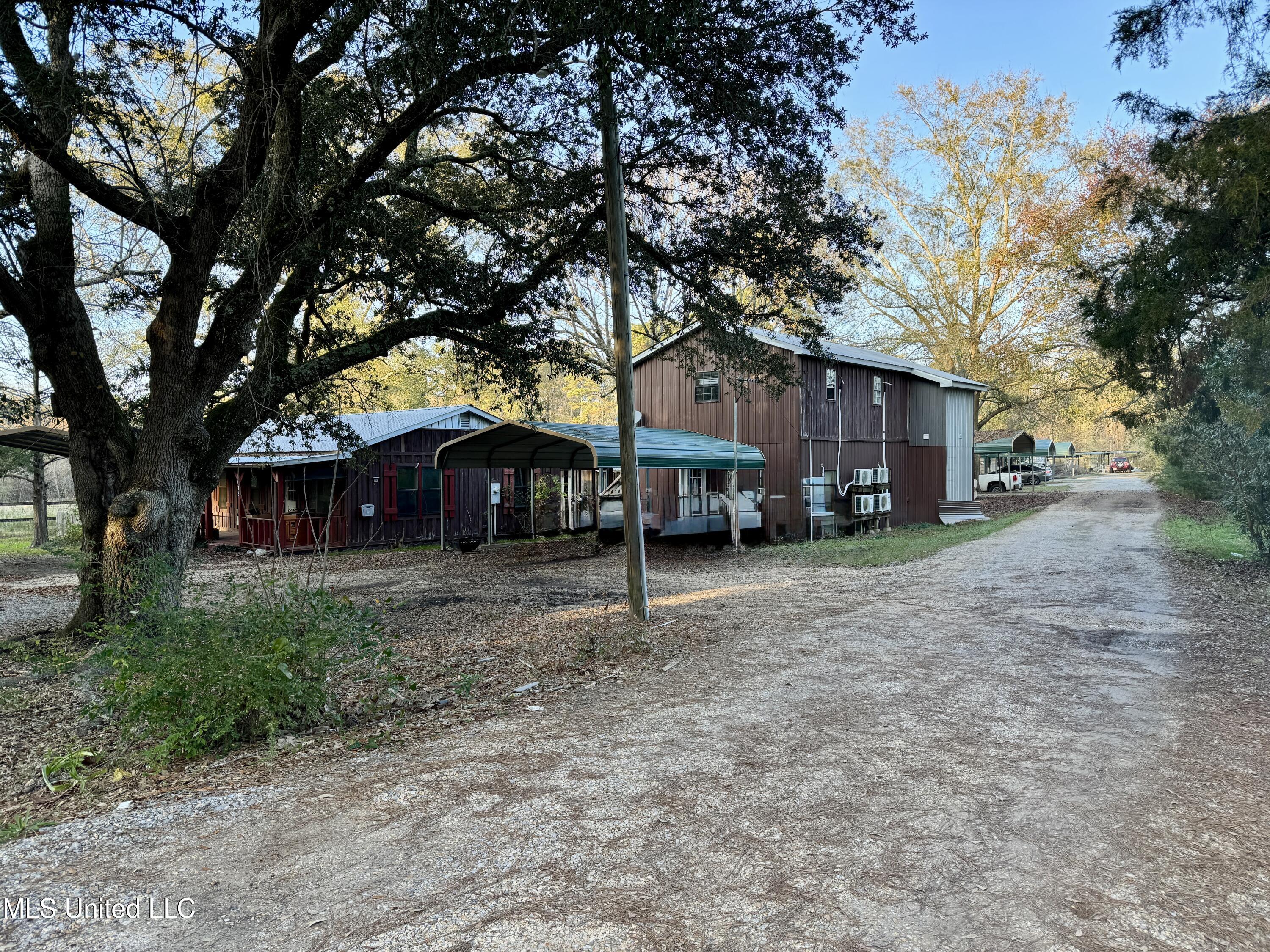 5015 Highway 15 Laurel, MS 39443 - Photo 5 of 60 Main House