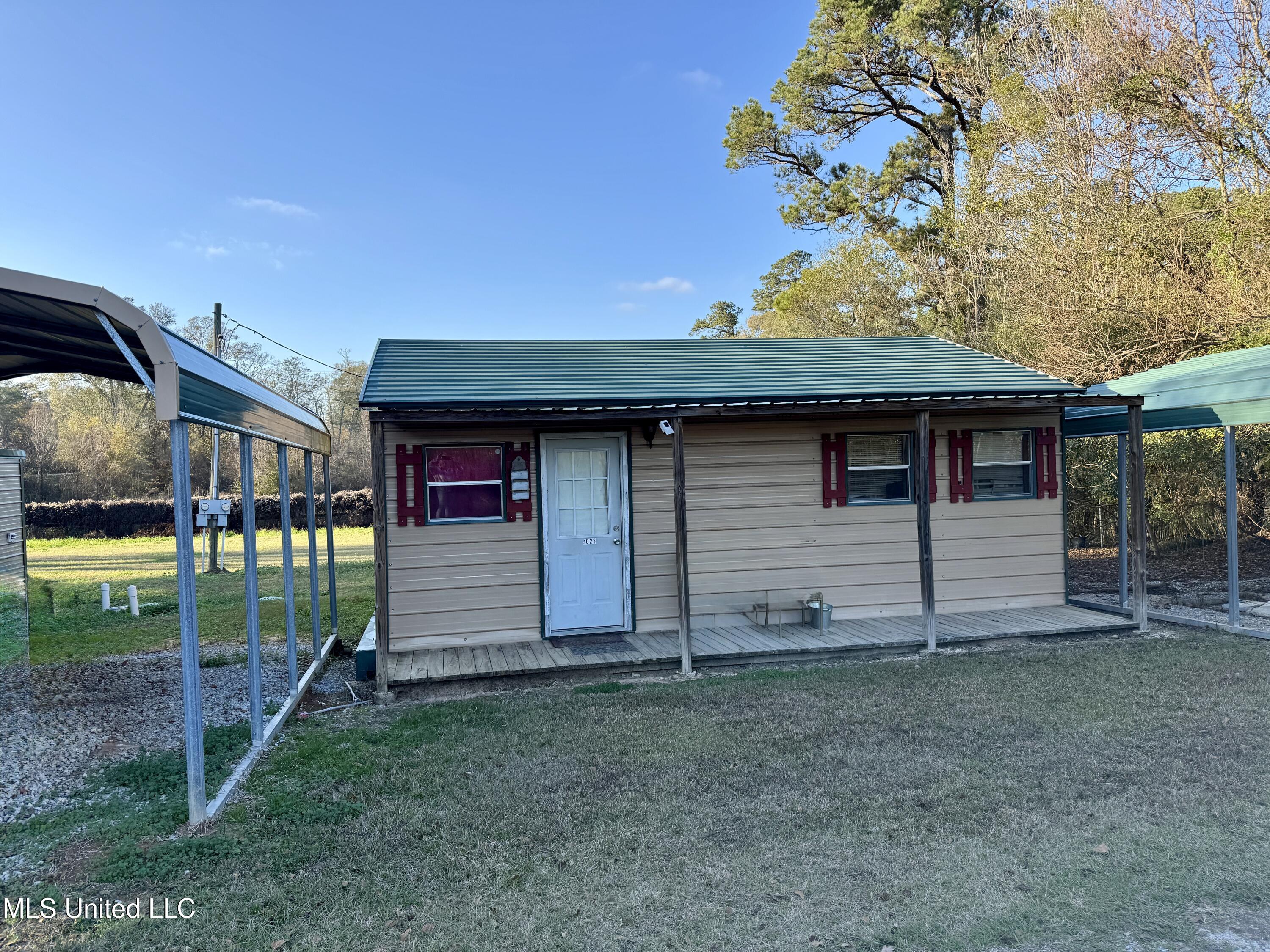 5015 Highway 15 Laurel, MS 39443 - Photo 51 of 60 5023 Hwy 15 N House #5
