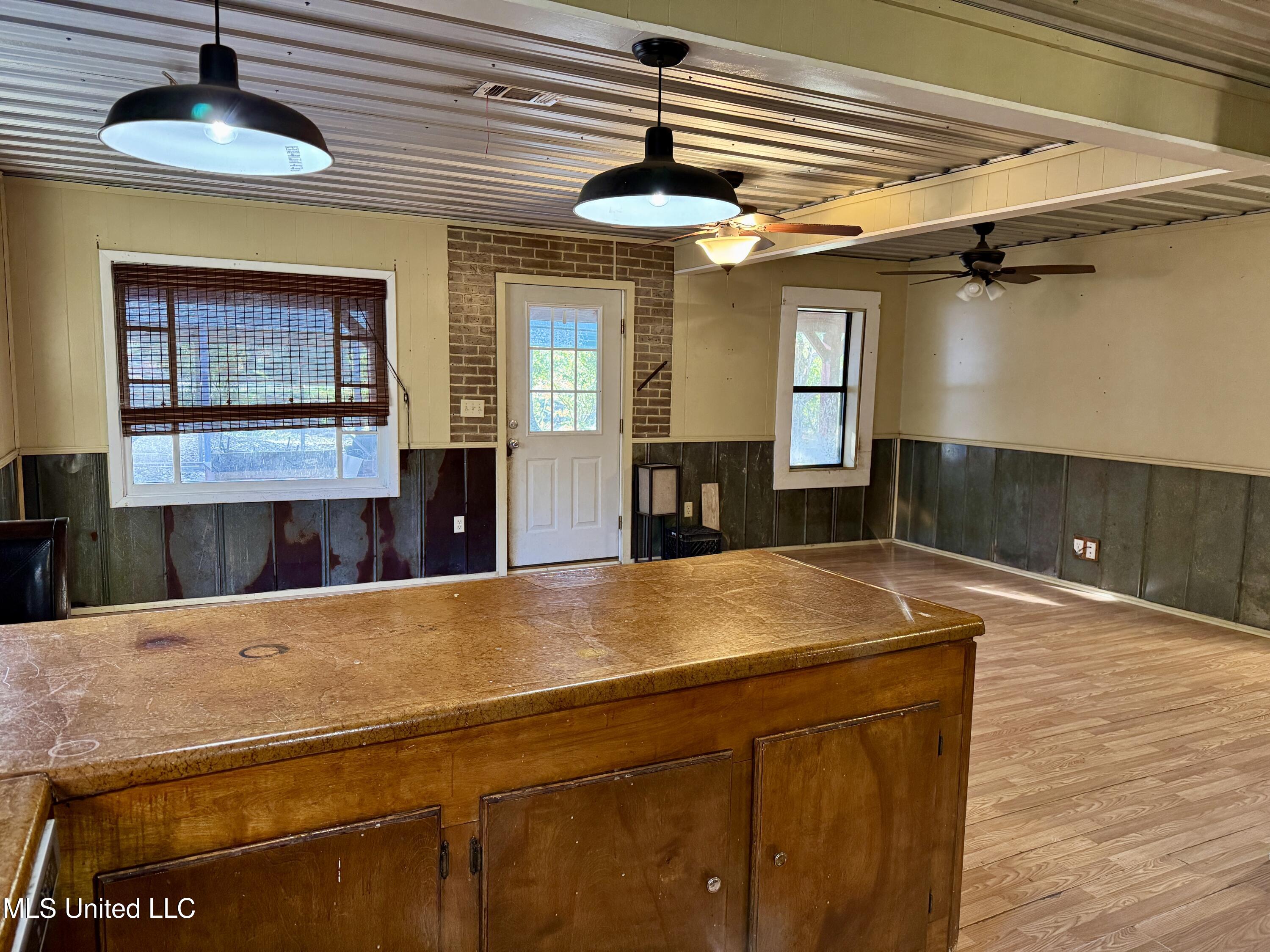 5015 Highway 15 Laurel, MS 39443 - Photo 9 of 60 Main House