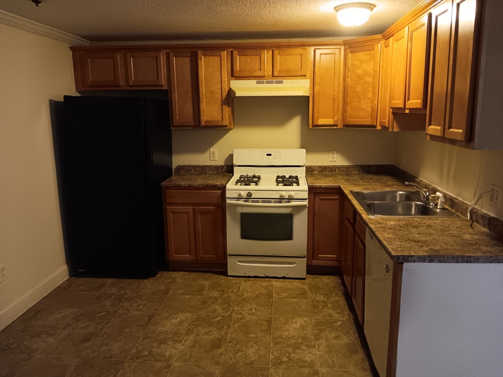 260 Fountain Street, Unit C8 Fall River, MA 02721 - Photo 2 of 14 Gallery Image 2