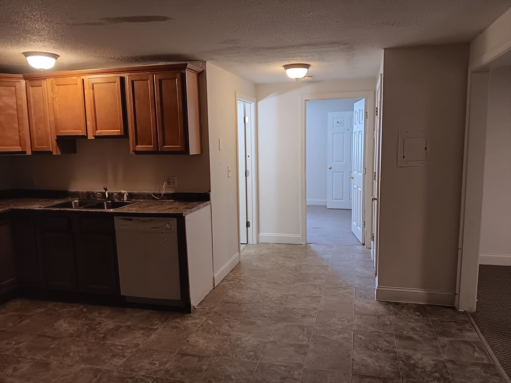 260 Fountain Street, Unit C8 Fall River, MA 02721 - Photo 4 of 14 Gallery Image 4