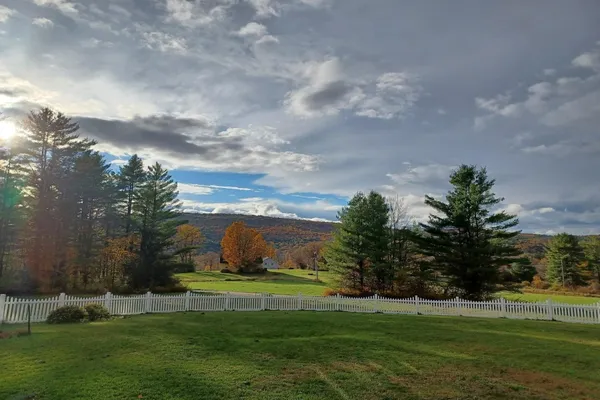 $895,000 | 316 Elm Hill Drive, Clarendon, VT 05759
