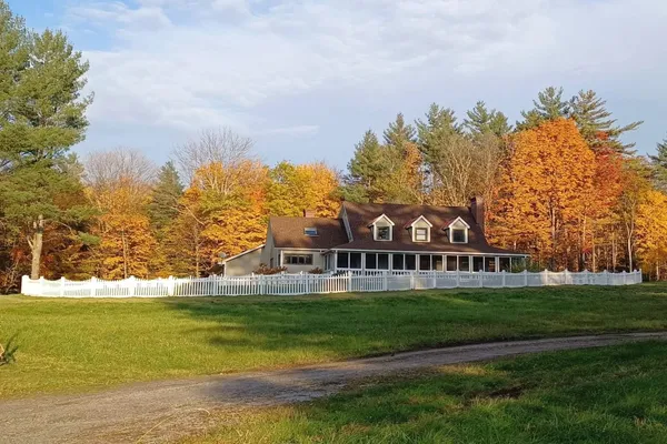 $895,000 | 316 Elm Hill Drive, Clarendon, VT 05759