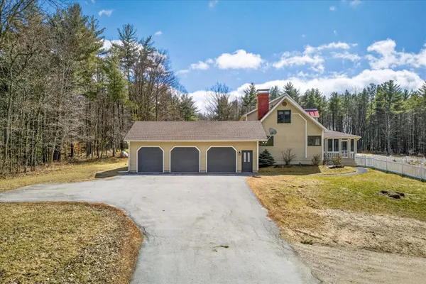 $895,000 | 316 Elm Hill Drive, Clarendon, VT 05759