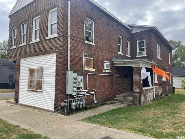 $99,900 | 1421 South Livingston Street, Peoria, IL 61605