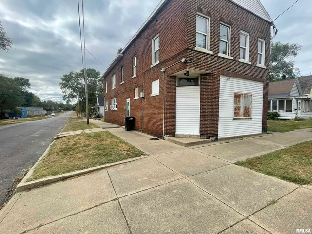 $114,900 | 1421 South Livingston Street, Peoria, IL 61605