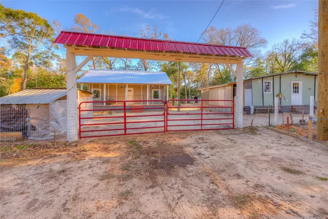 $150,000 | 186 Baletka Boulevard, Livingston, TX 77351