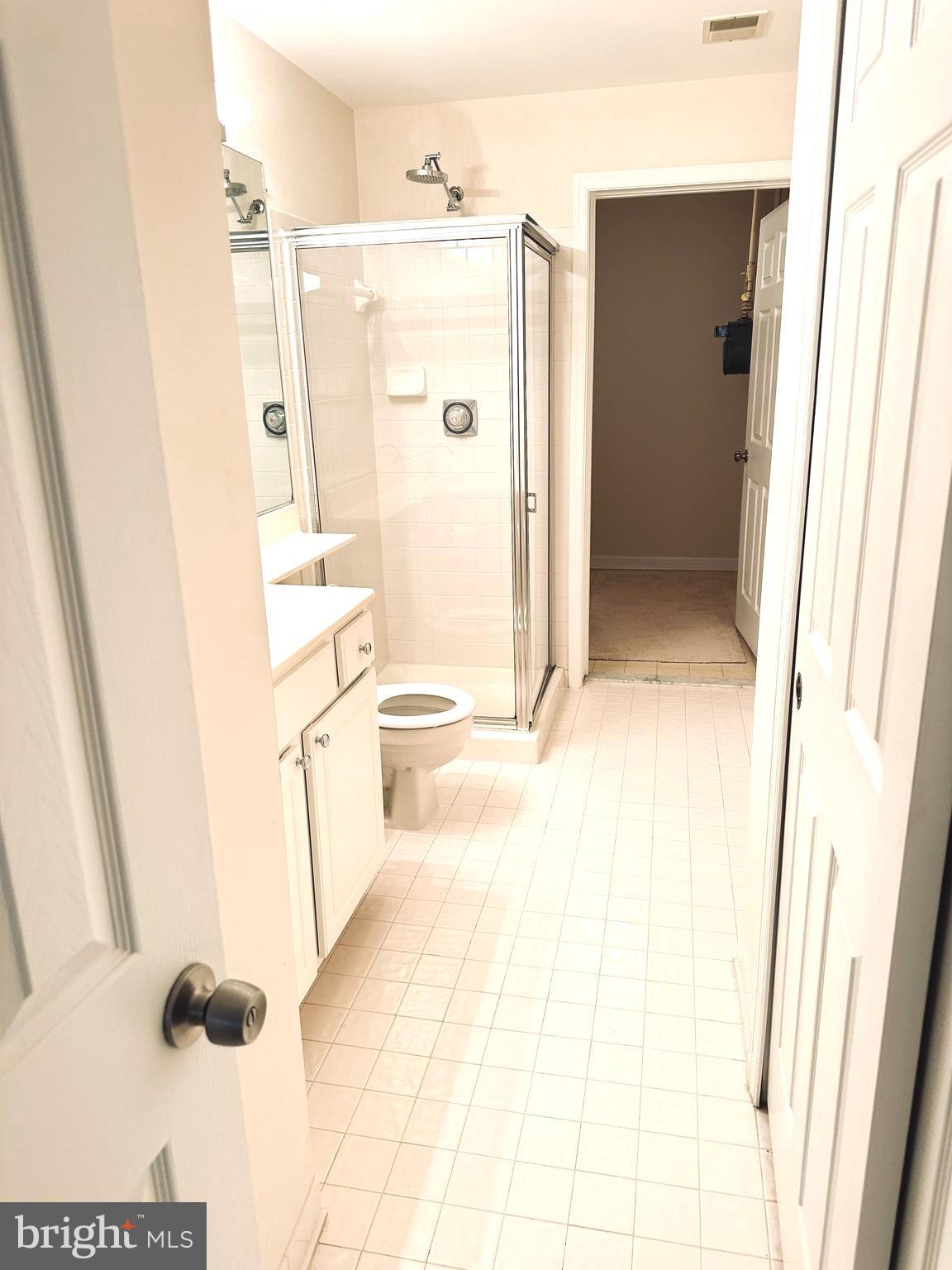 119 Timberbrook Lane, Unit 201 Gaithersburg, MD 20878 - Photo 16 of 18