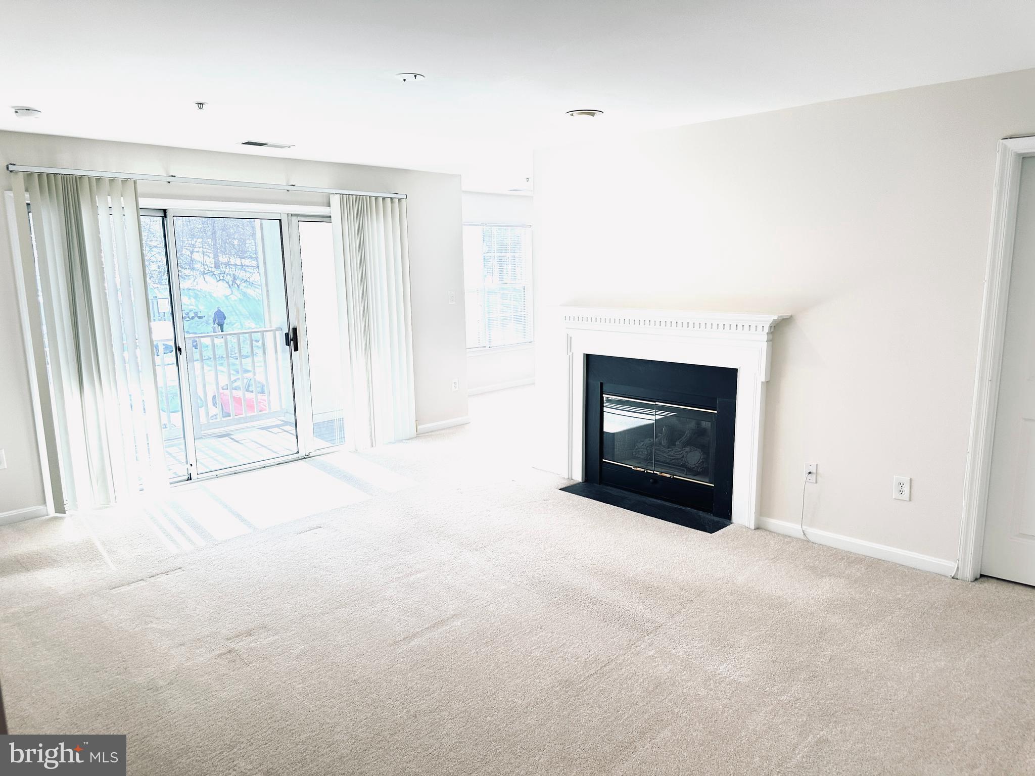 119 Timberbrook Lane, Unit 201 Gaithersburg, MD 20878 - Photo 3 of 18