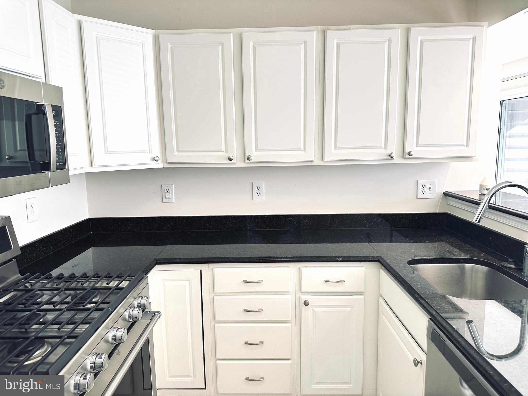 119 Timberbrook Lane, Unit 201 Gaithersburg, MD 20878 - Photo 8 of 18