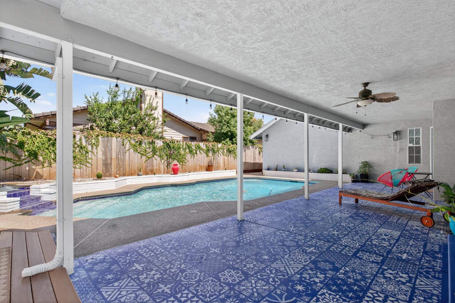 2325 Rio Verde Drive Riverbank, CA 95367 - Photo 31 of 43 a view of a porch