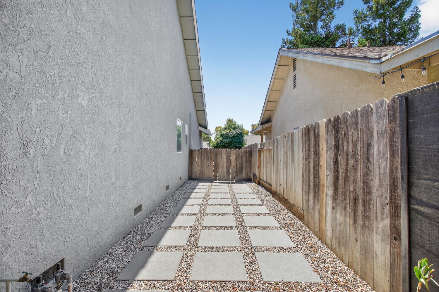 2325 Rio Verde Drive Riverbank, CA 95367 - Photo 39 of 43 a view of balcony with wooden floor and fence