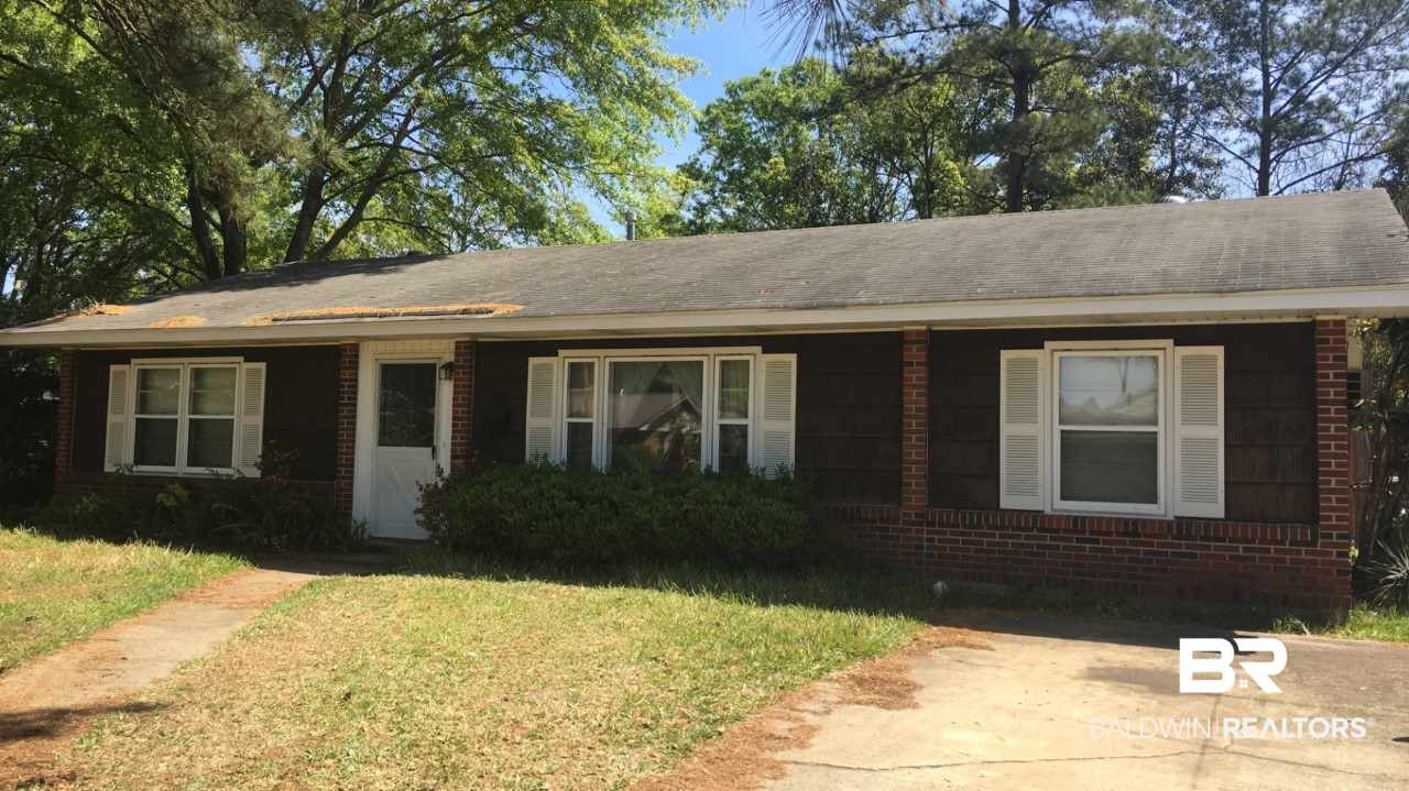 654 Grand Boulevard Mobile, AL 36611 - Photo 2 of 26