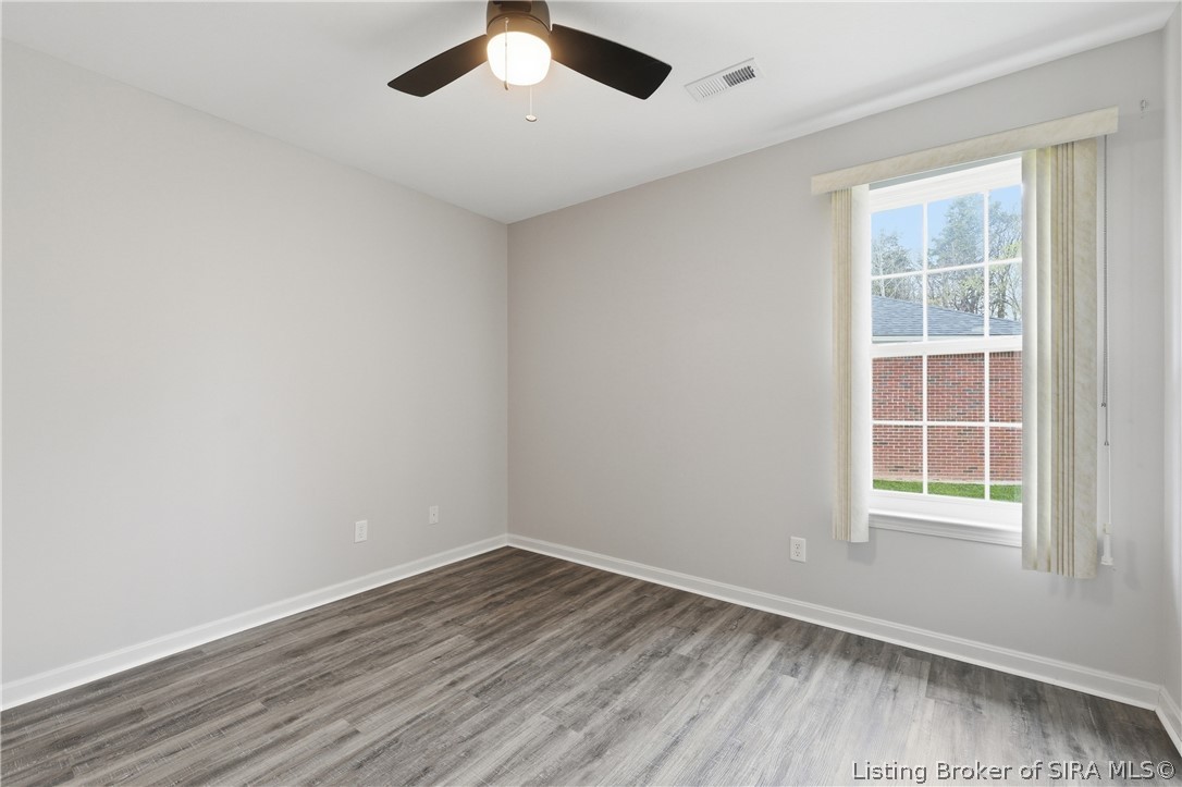 2414 Trinity Run Court New Albany, IN 47150 - Photo 19 of 36
