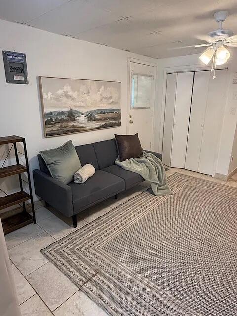 2819 37th Street, Unit REAR Lubbock, TX 79413 - Photo 3 of 5 721f348266f694e8969d38778ecfafdc-uncropp