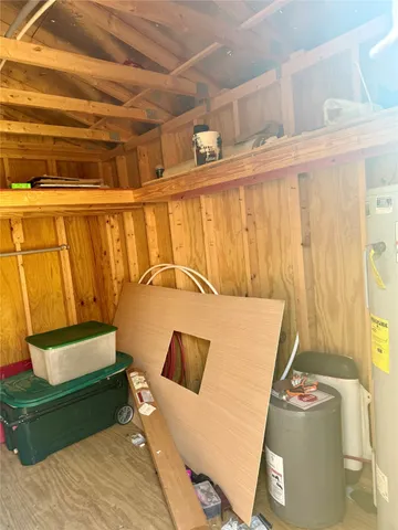 $170,000 | 369 East Chestnut Avenue, Winnie, TX 77665