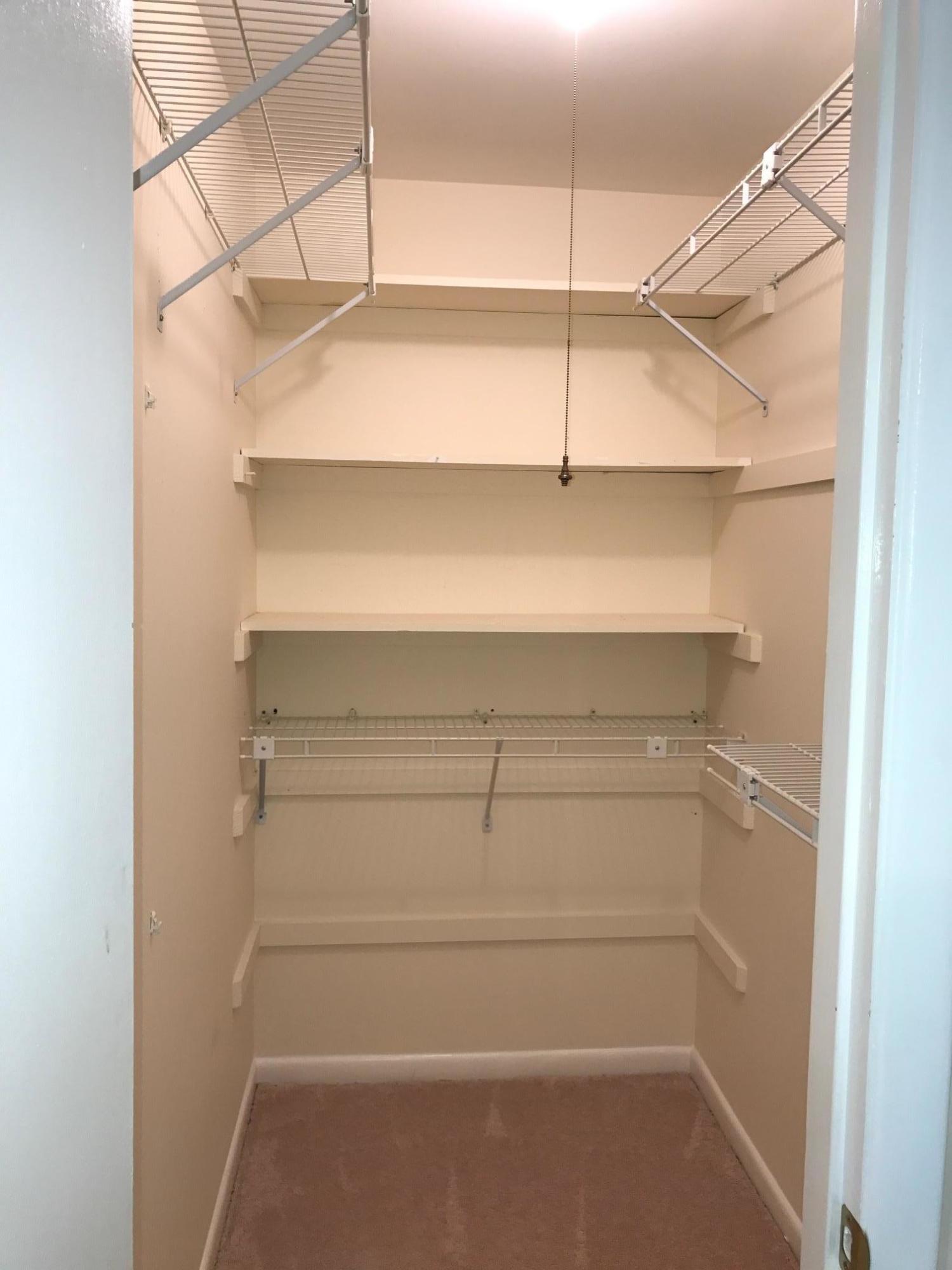 682 Harbor View Road Charleston, SC 29412 - Photo 8 of 19 walk in closet master