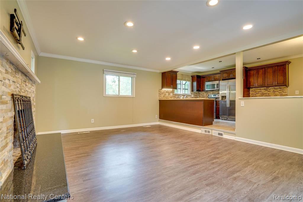 2375 Lochaven Road West Bloomfield, MI 48324 - Photo 6 of 24