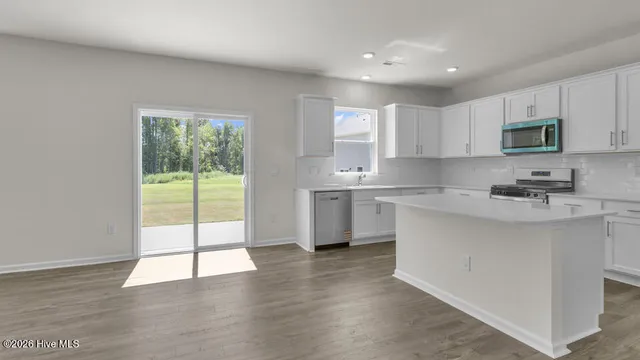 $377,990 | 337 Hartfield Avenue, Raeford, NC 28376