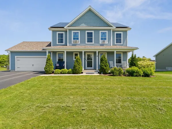 $825,000 | 143 Commodore Drive, Vergennes, VT 05491