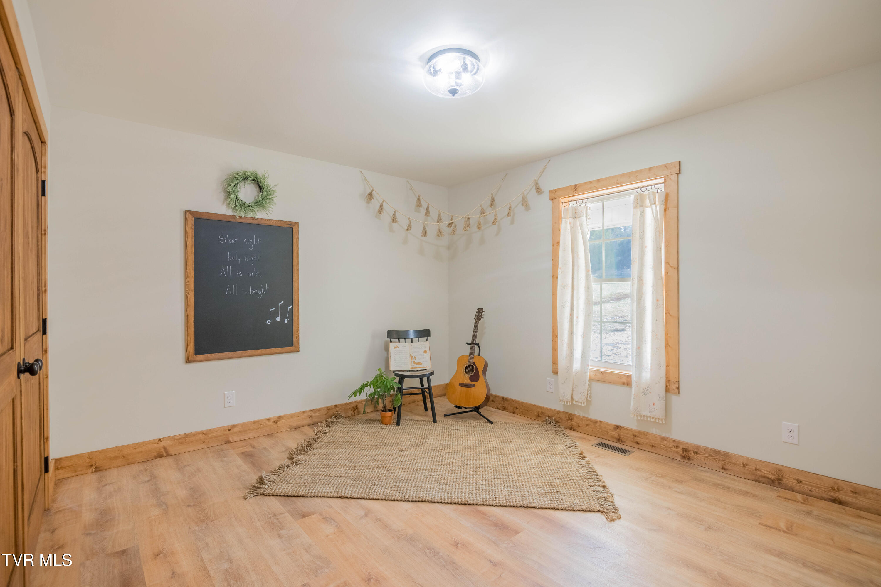 350 Possum Creek Road Greeneville, TN 37743 - Photo 11 of 34 087A0553-HDR