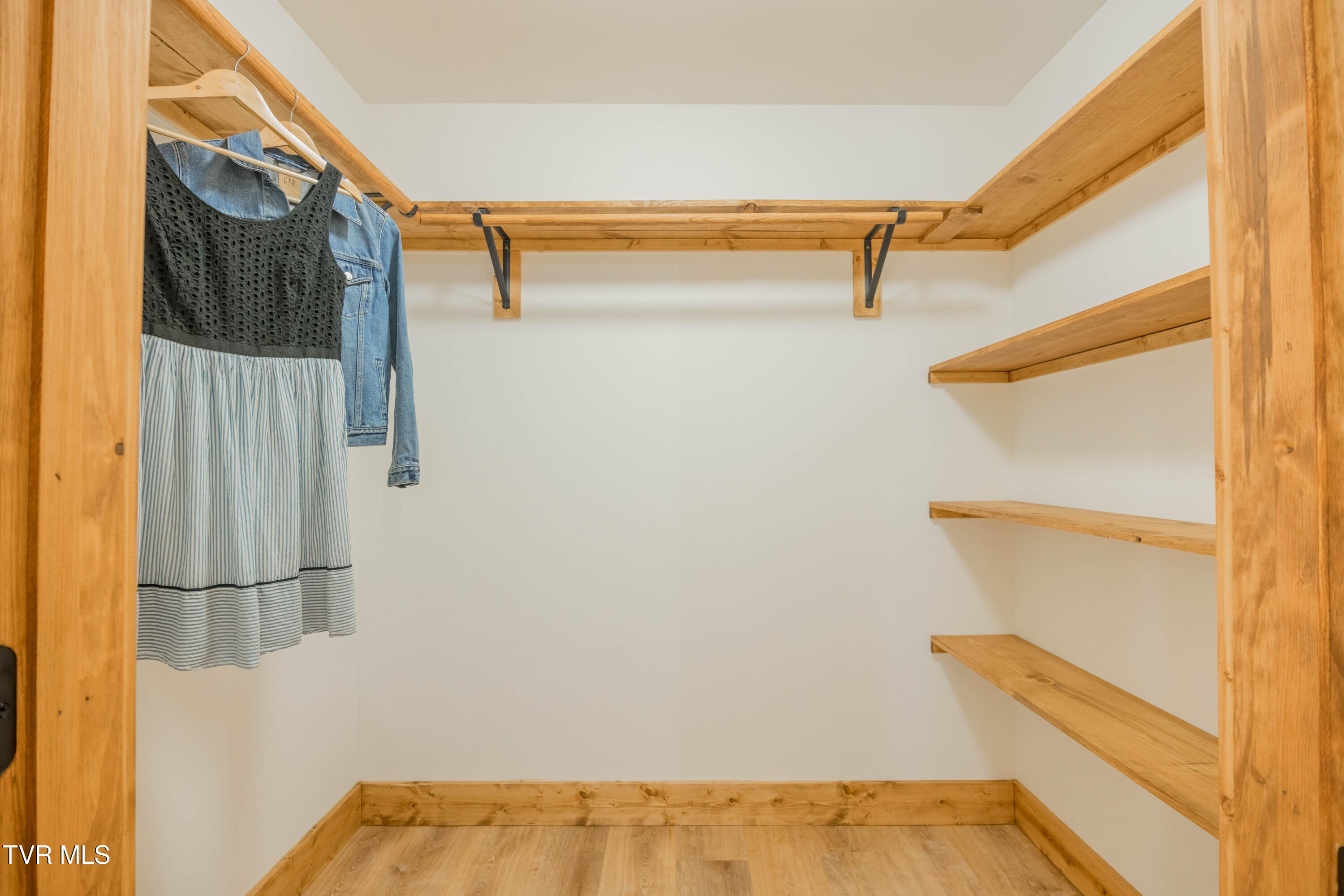 350 Possum Creek Road Greeneville, TN 37743 - Photo 19 of 34 087A0583-HDR