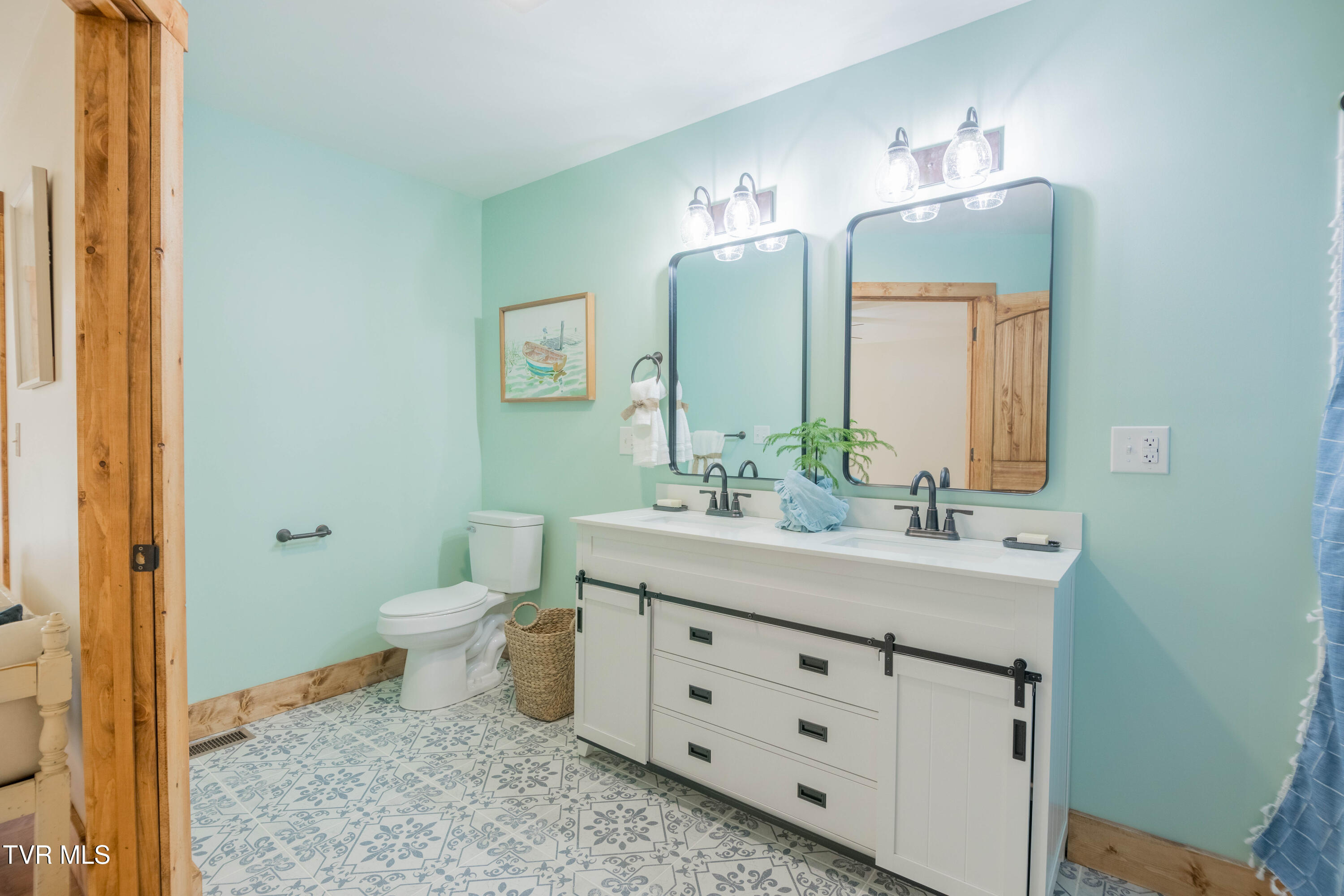 350 Possum Creek Road Greeneville, TN 37743 - Photo 21 of 34 087A0595-HDR