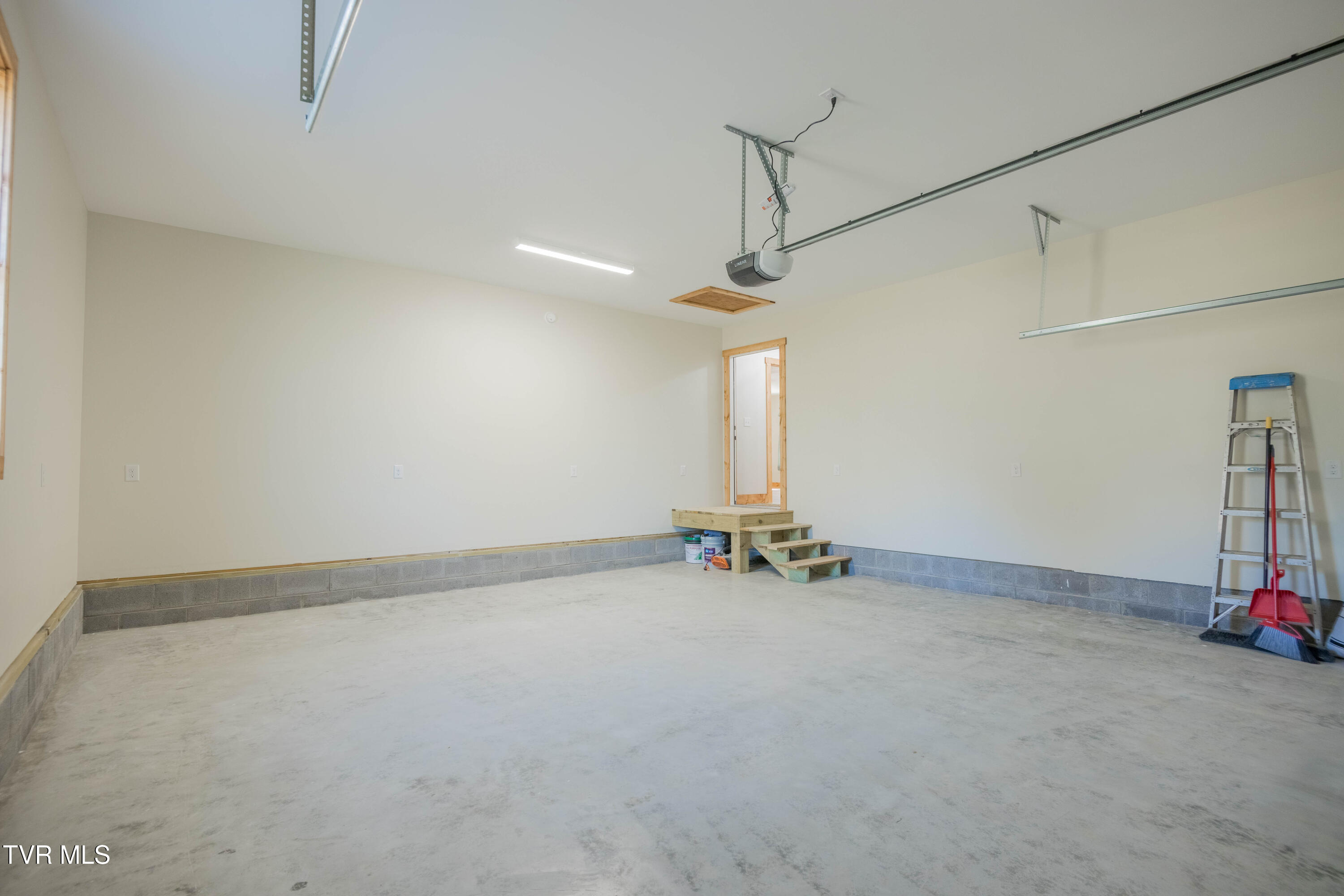 350 Possum Creek Road Greeneville, TN 37743 - Photo 25 of 34 087A0610-HDR