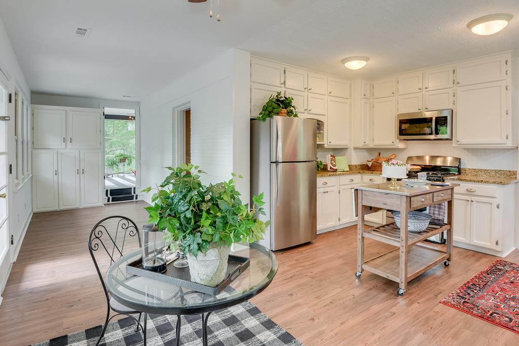 1615 Ridgecrest Lane Aiken, SC 29801 - Photo 8 of 58
