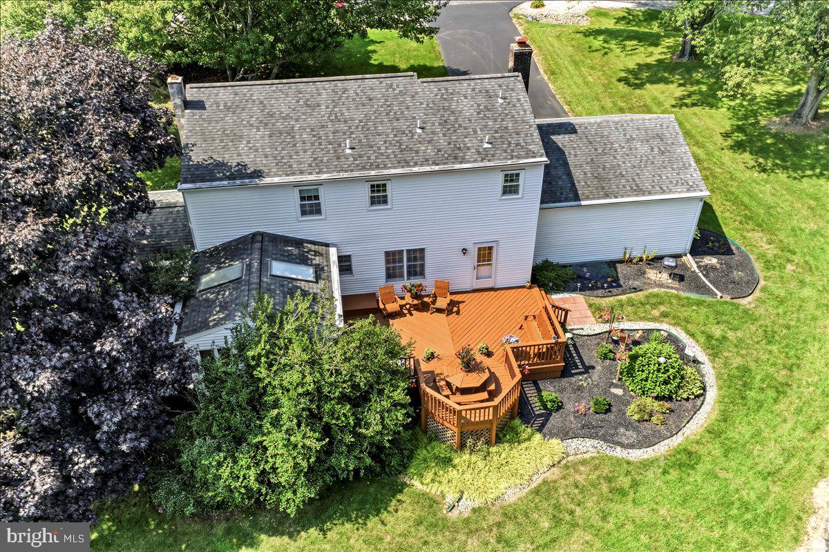 98 Cambridge Road Elkton, MD 21921 - Photo 41 of 48 Multi Tiered Deck