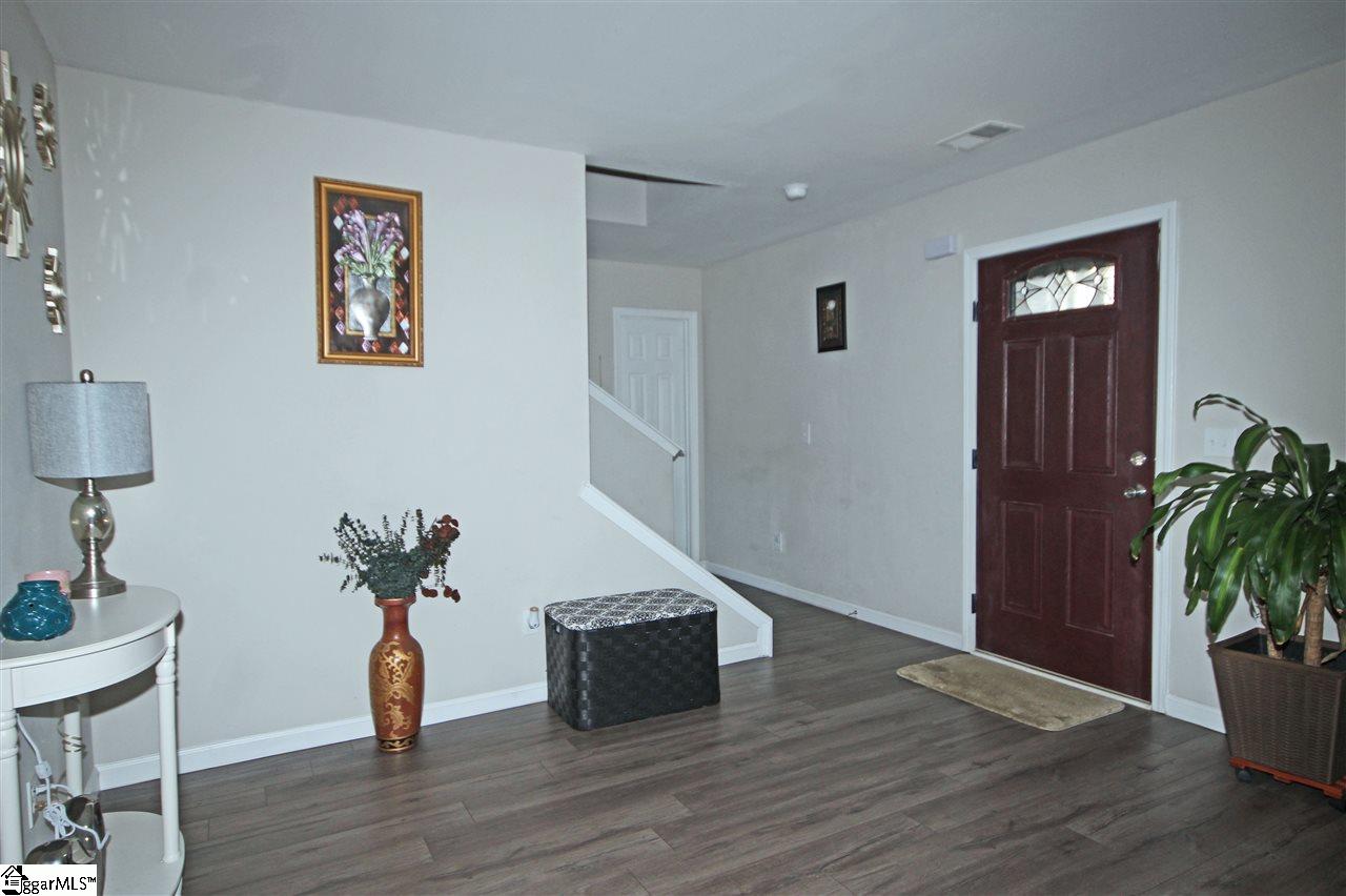 9 Crossbow Way Greenville, SC 29607 - Photo 2 of 19 Gallery Image 2