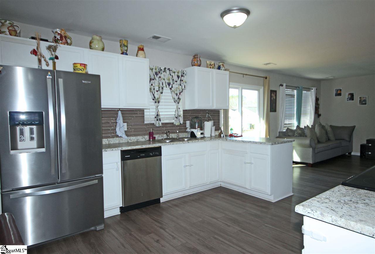 9 Crossbow Way Greenville, SC 29607 - Photo 4 of 19 Gallery Image 4