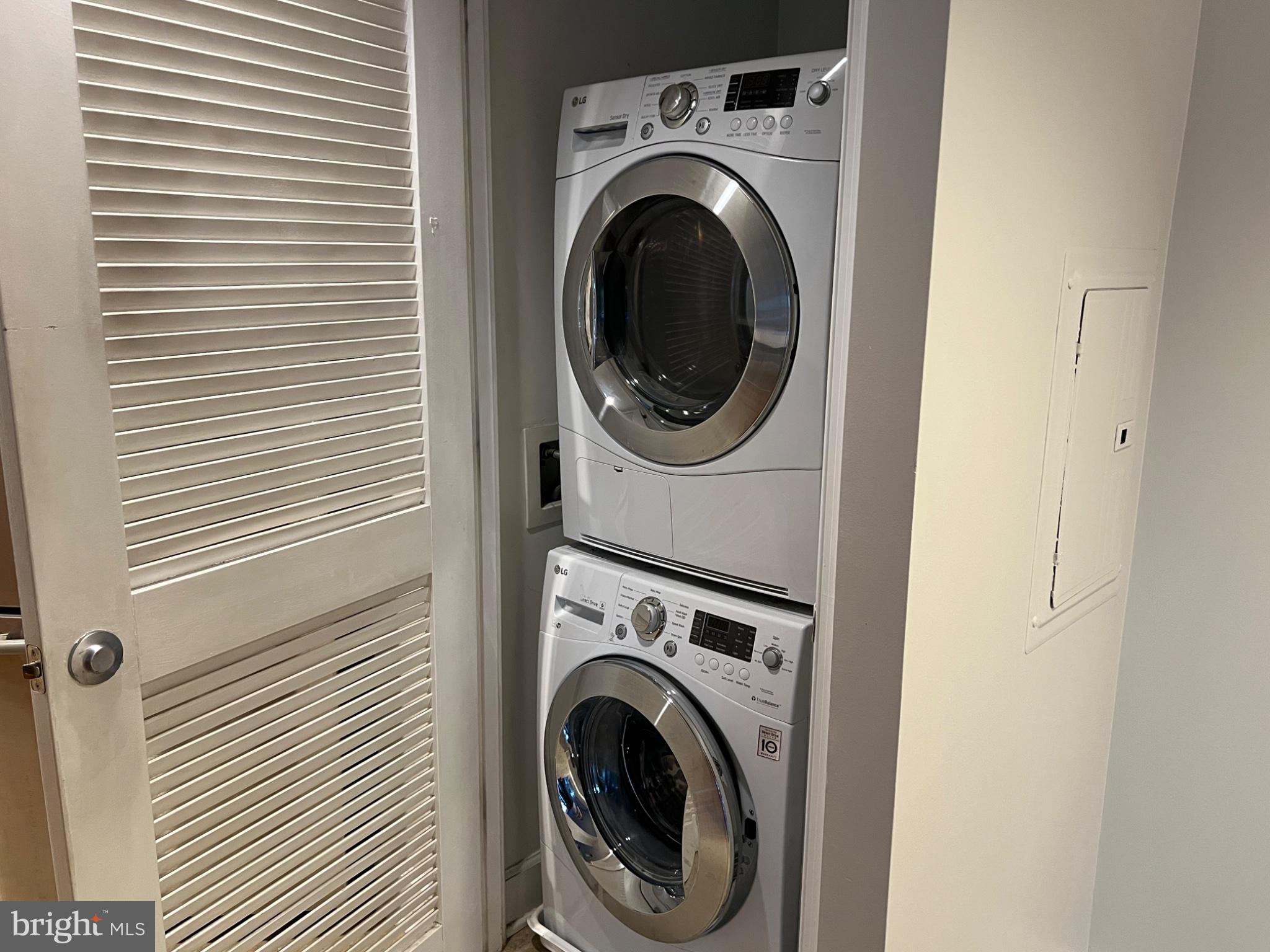 11800 Sunset Hills Road, Unit 313 Reston, VA 20190 - Photo 12 of 58 Full size washer & dryer