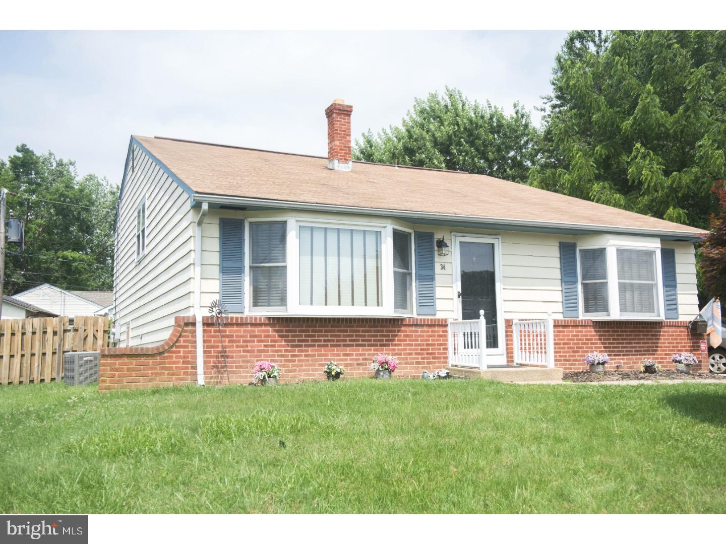 34 Yeates Drive New Castle, DE 19720 - Photo 2 of 24 Exterior Front