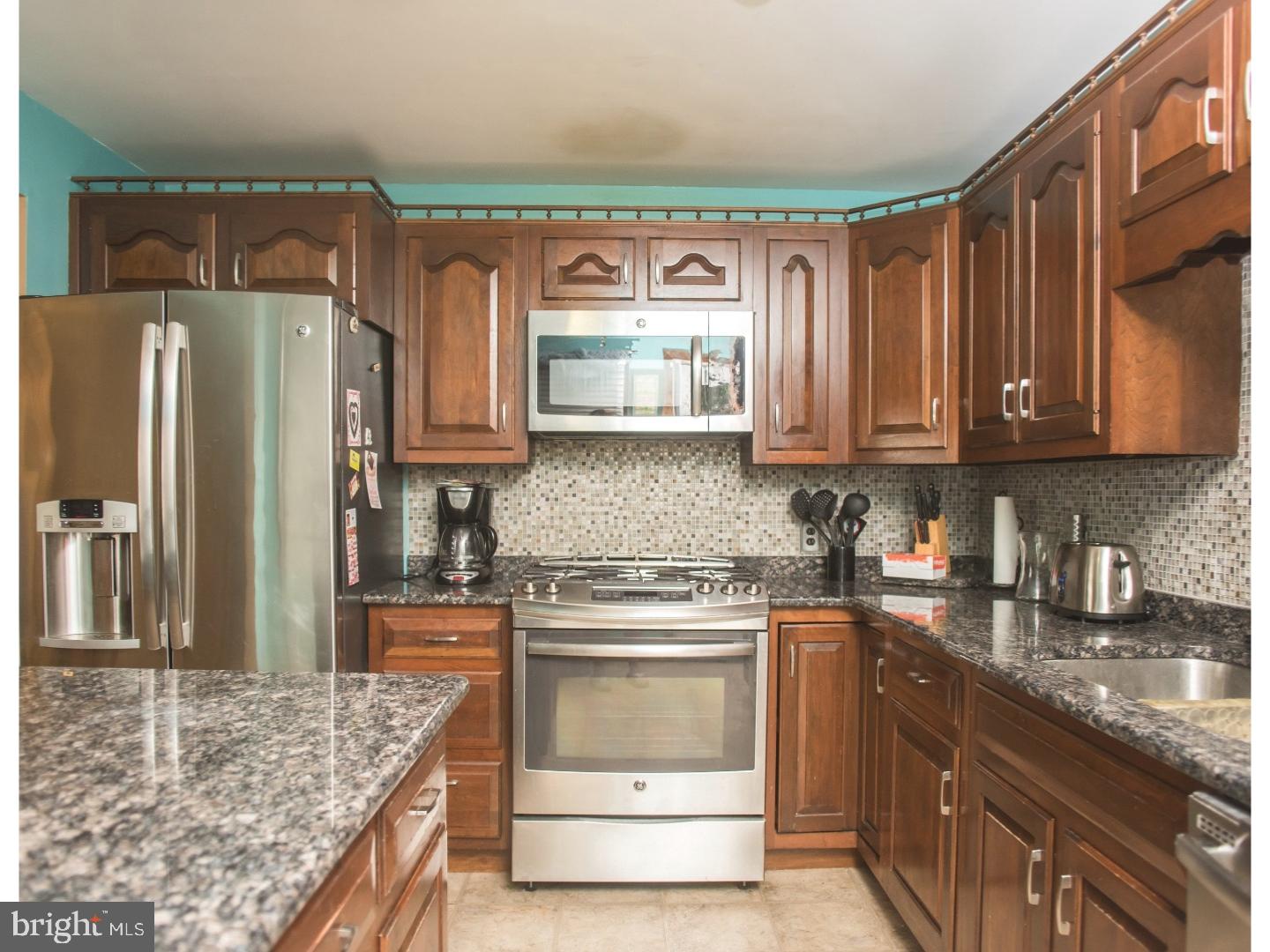 34 Yeates Drive New Castle, DE 19720 - Photo 6 of 24 Kitchen