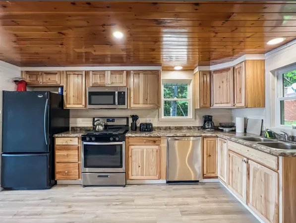 $429,900 | 17 Duck Lane, Rockwood, ME 04478