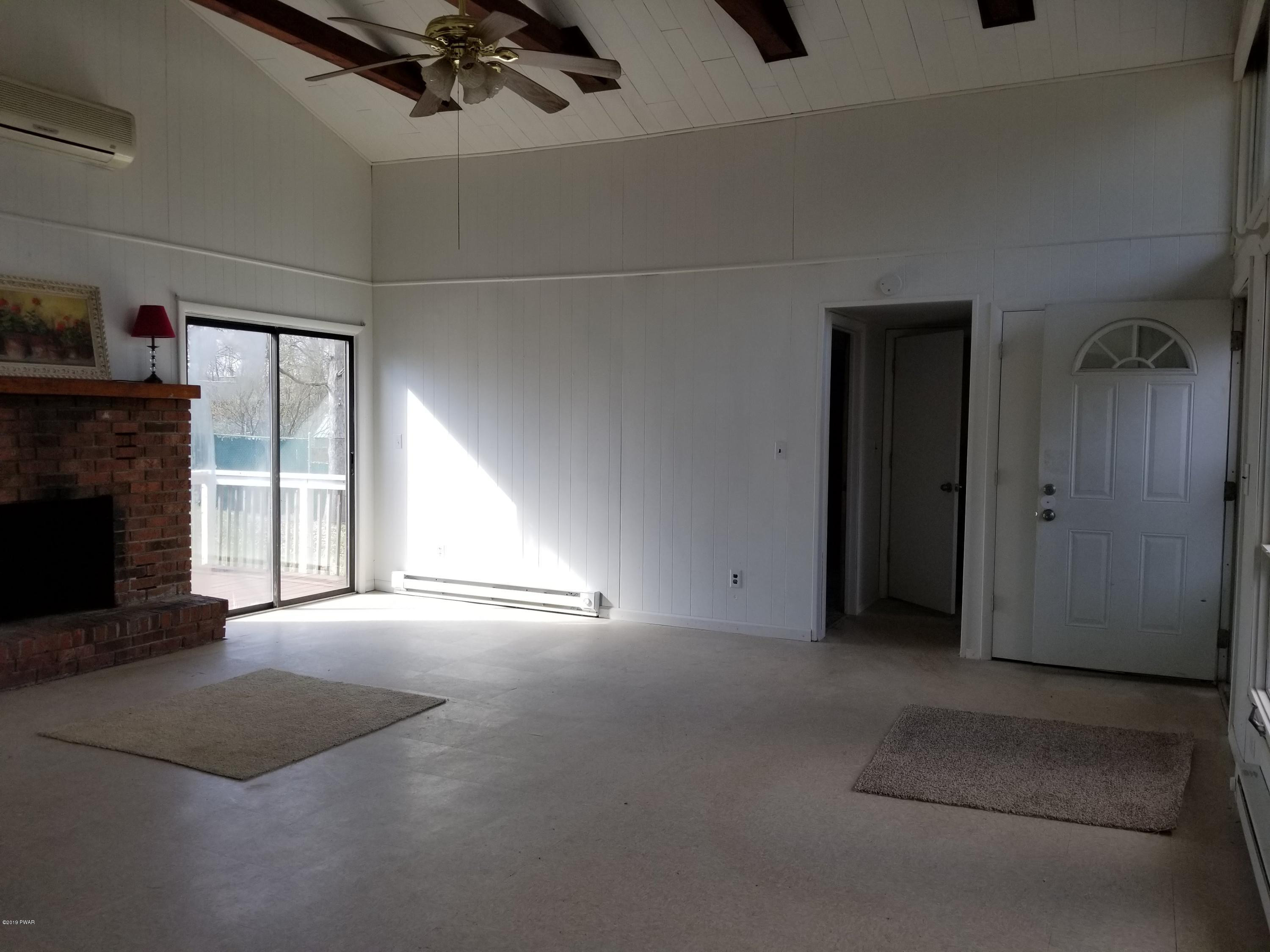 243 High Ridge Road Dingmans Ferry, PA 18328 - Photo 10 of 37